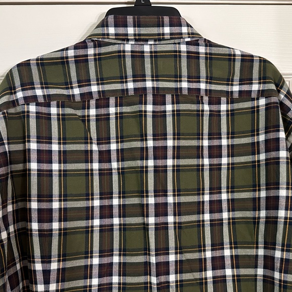 EUC J. Peterman 100% cotton flannel/plaid shirt in beautiful olive green pattern - Picture 5 of 6